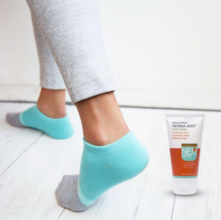 کرم ضد ترک پا نئودرم ۵۰ میل